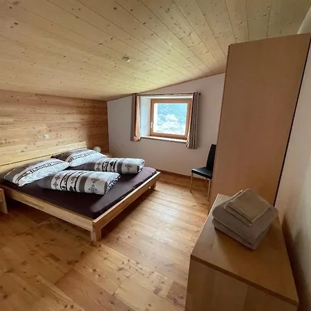 Monte Campell Dasura Poschiavo